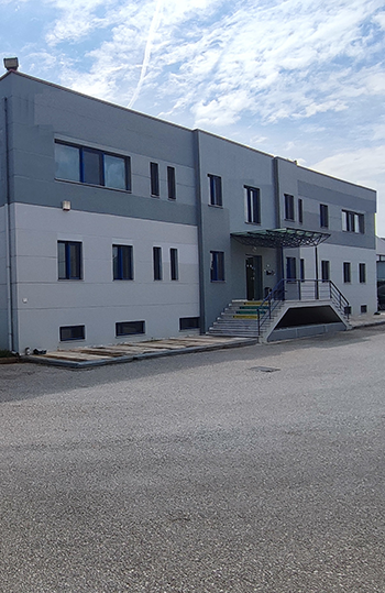 Larissa plant building